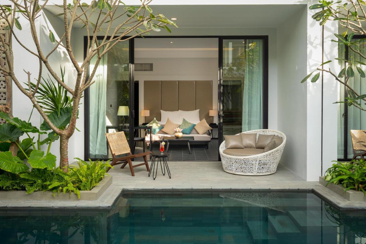 Eightfold Urban Resort Siem Reap Dış mekan fotoğraf A pool villa at The Sukhothai