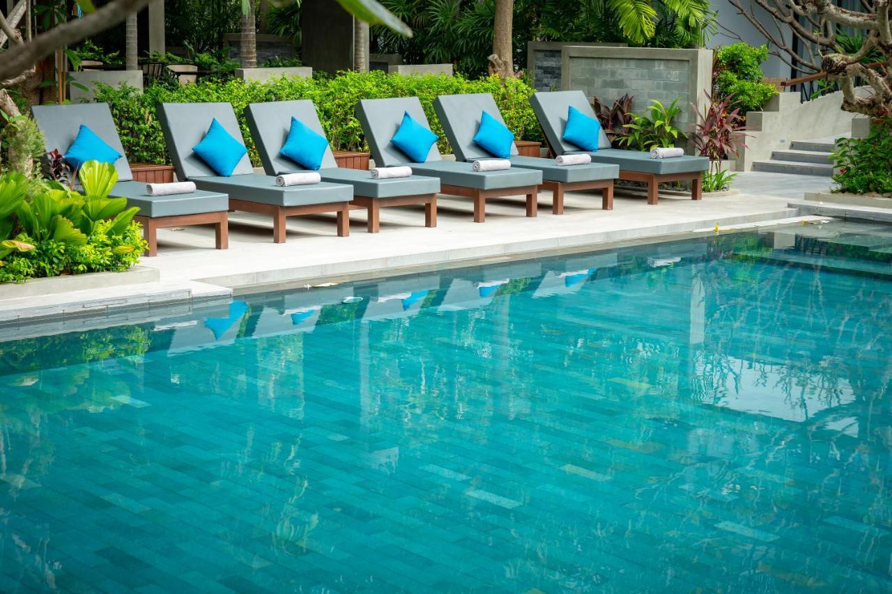 Eightfold Urban Resort Siem Reap Dış mekan fotoğraf Pool at the hotel