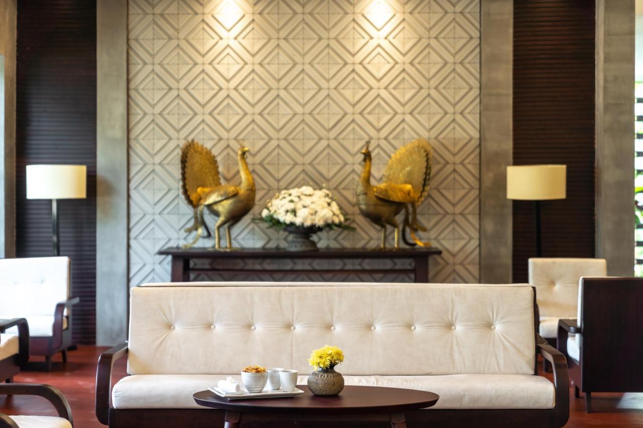 Eightfold Urban Resort Siem Reap Dış mekan fotoğraf The interior of the hotel