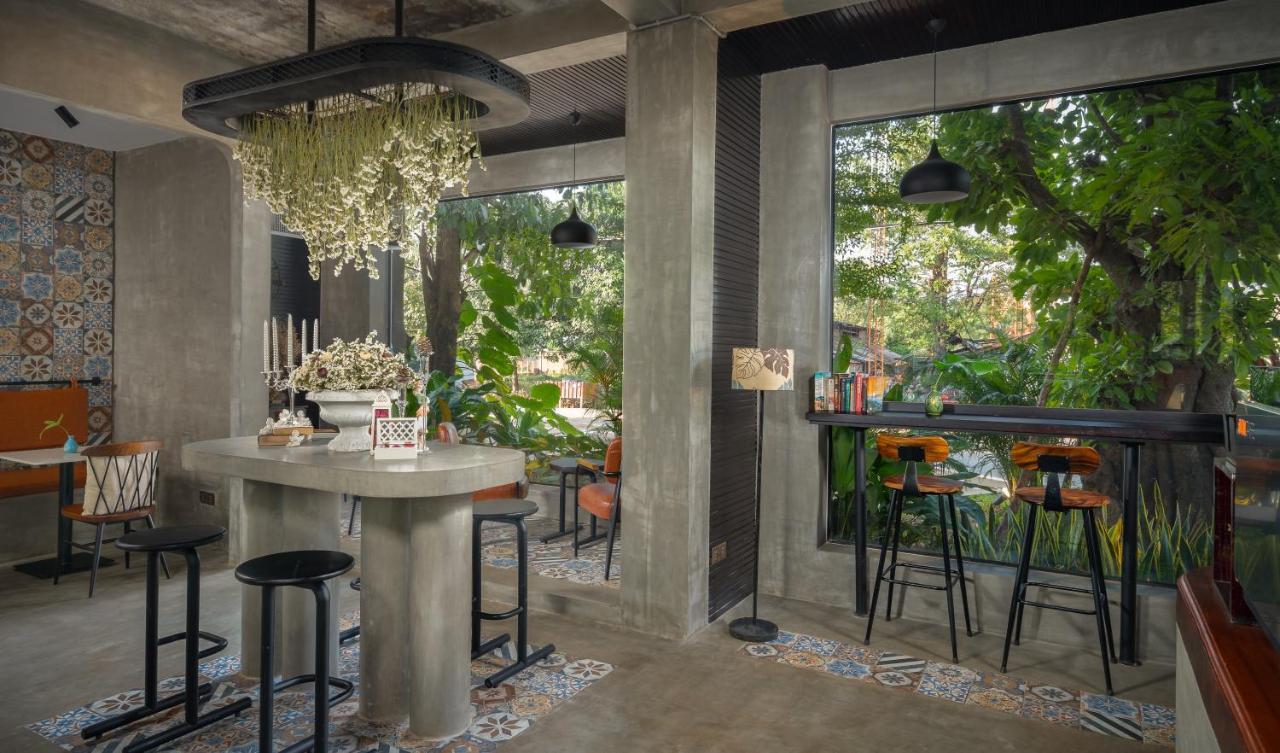 Eightfold Urban Resort Siem Reap Dış mekan fotoğraf The interior of the restaurant
