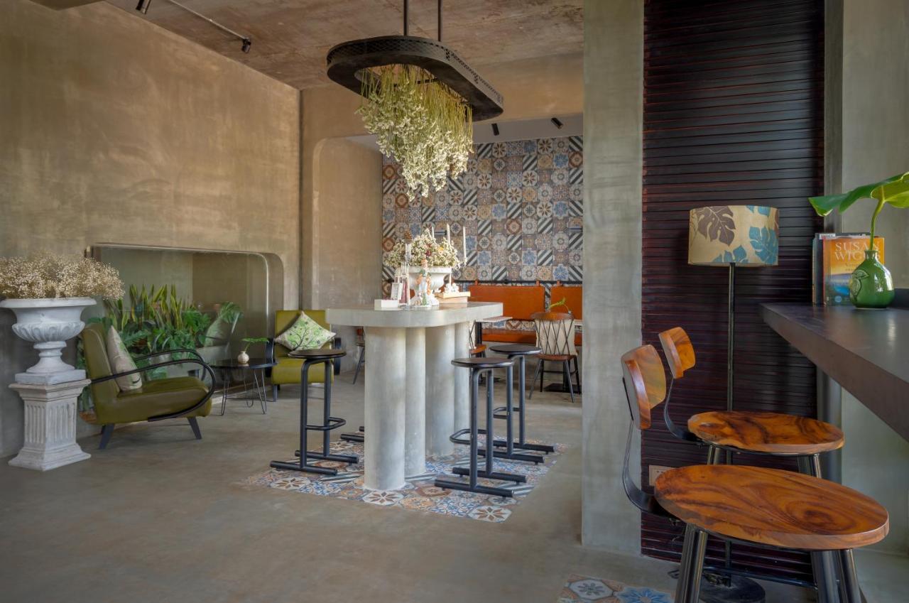 Eightfold Urban Resort Siem Reap Dış mekan fotoğraf The interior of the restaurant