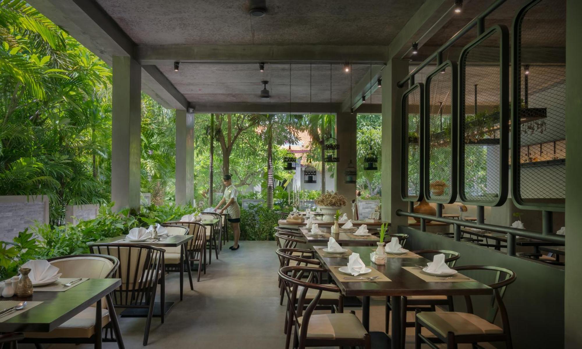 Eightfold Urban Resort Siem Reap Dış mekan fotoğraf Restaurant interior